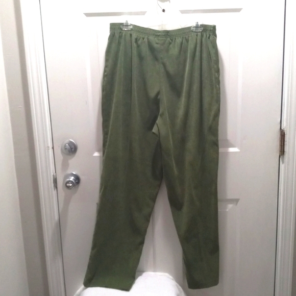 Olive Green Faux Suede Pants Baxter & Wells  Size 16 - Picture 3 of 4